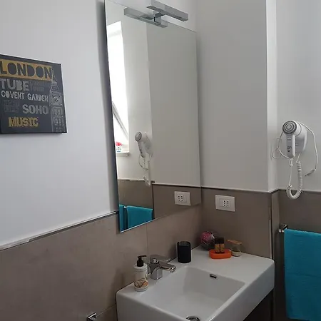 Alojamento de Acomodação e Pequeno-almoço Residenza Piazza Moro